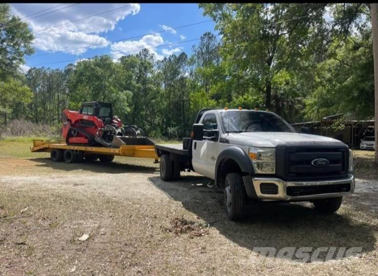 Ford F 550 平板式/側卸式卡車