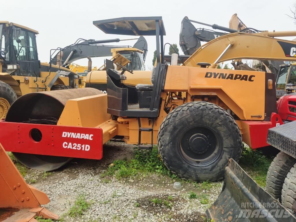 Dynapac CA 251 D 單輪滾壓機