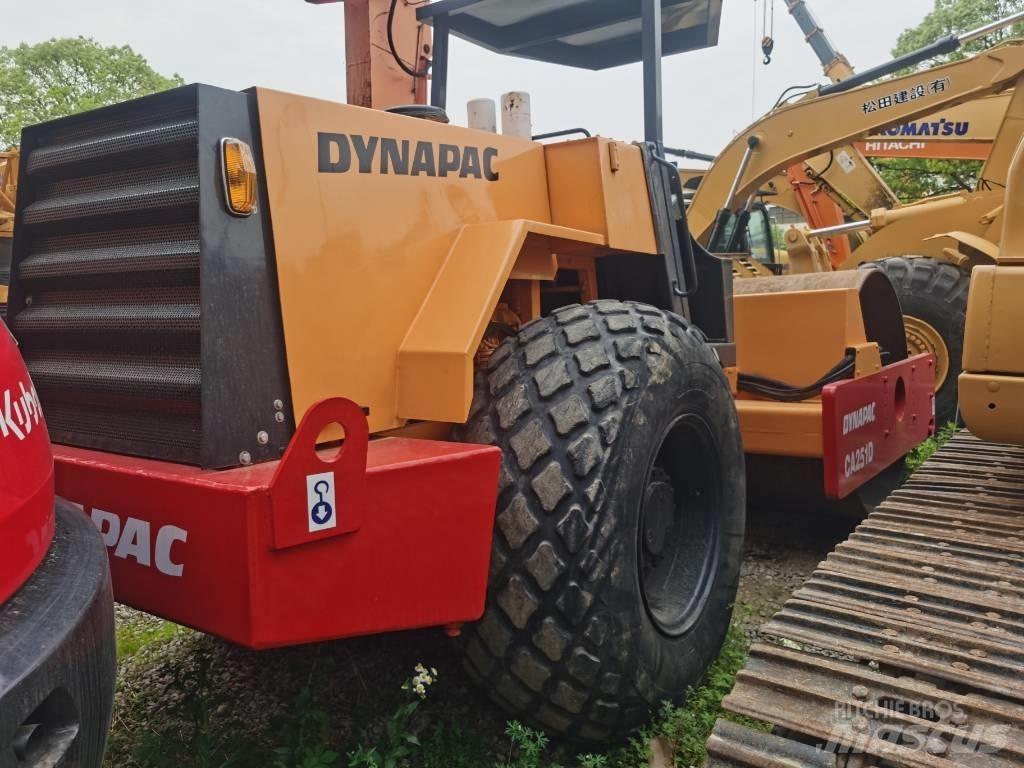 Dynapac CA 251 D 單輪滾壓機