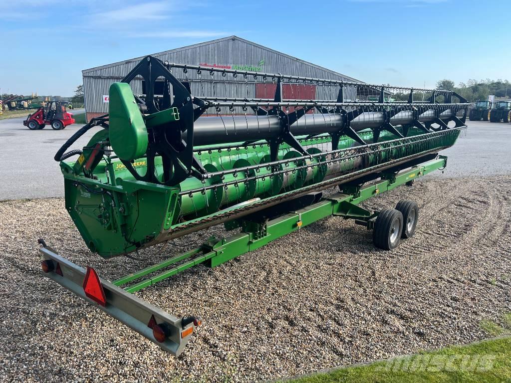 John Deere T670 聯合收穫機