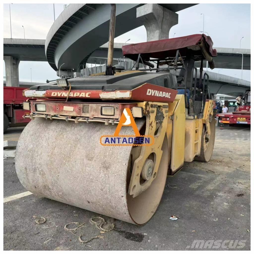 Dynapac CC422 雙輪滾壓機