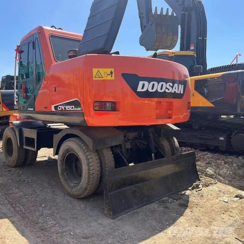 Doosan DX150W 旋轉式挖土機/掘鑿機/挖掘機
