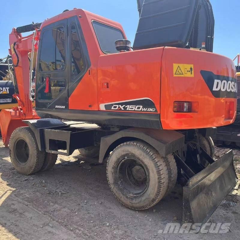 Doosan DX150W 旋轉式挖土機/掘鑿機/挖掘機