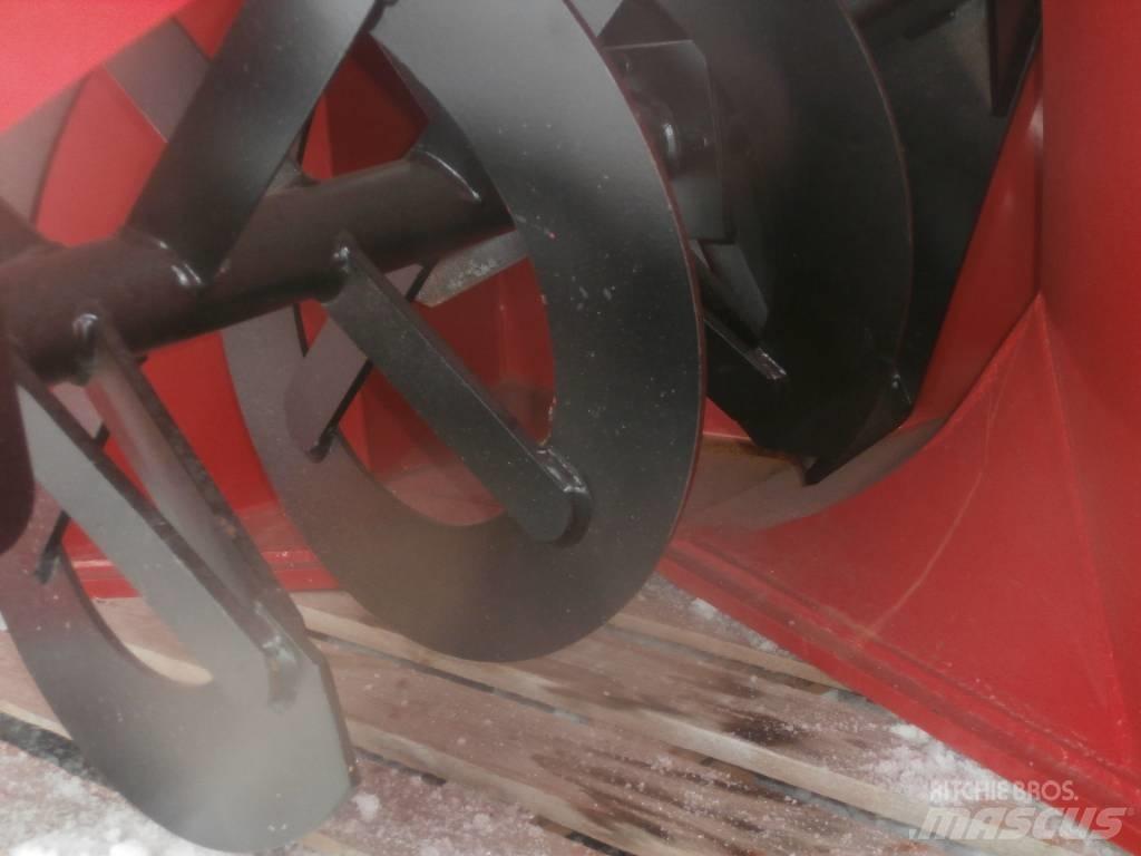 TR 220 掃雪機