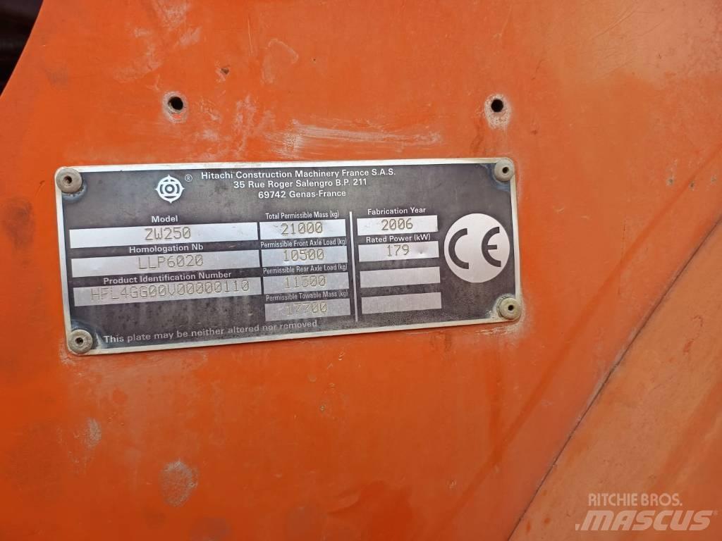 Hitachi ZW 250 輪胎式裝載機