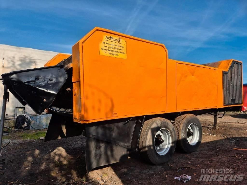 Doppstadt AK 330 廢棄物撕碎機