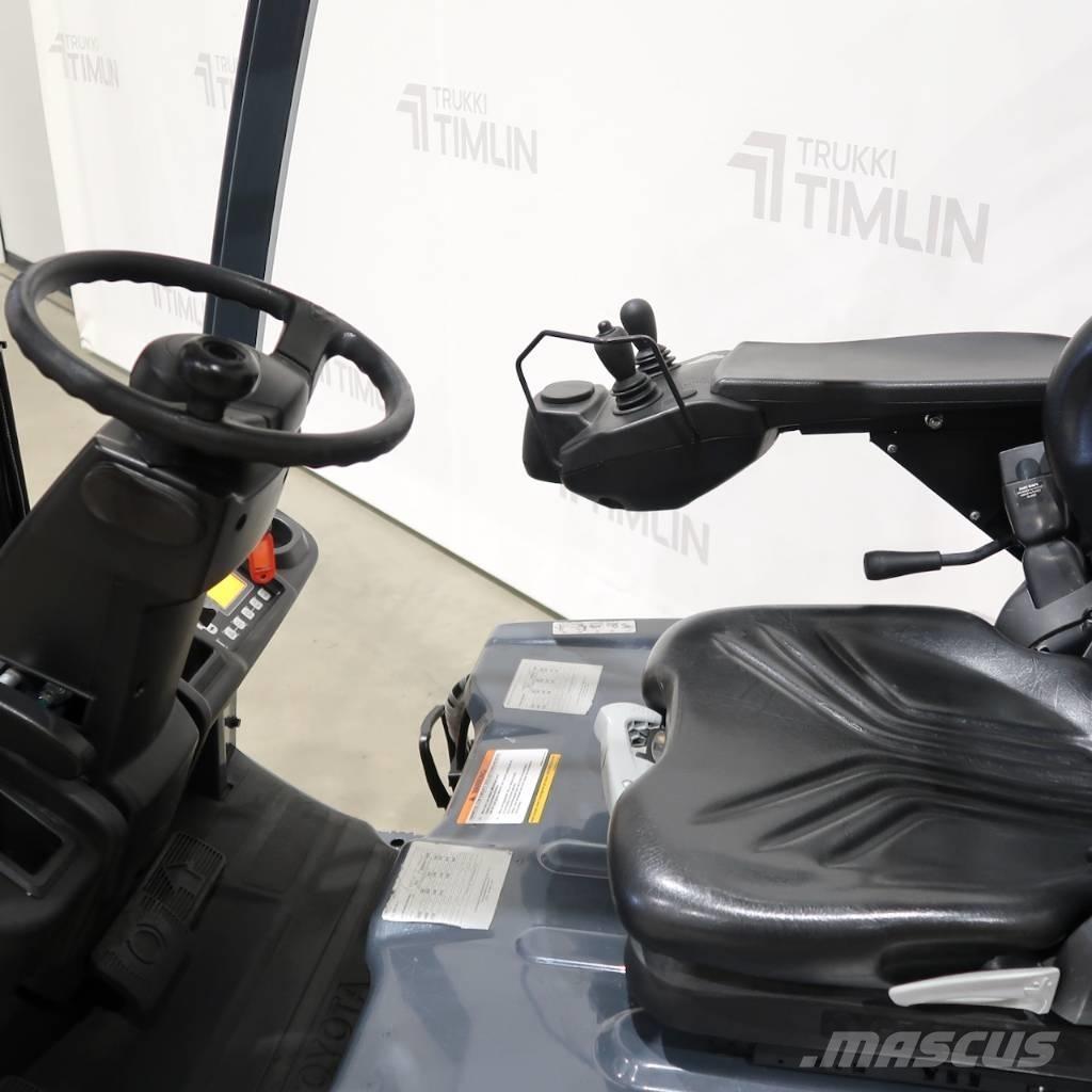 Toyota 8FBM20T 電動堆高機