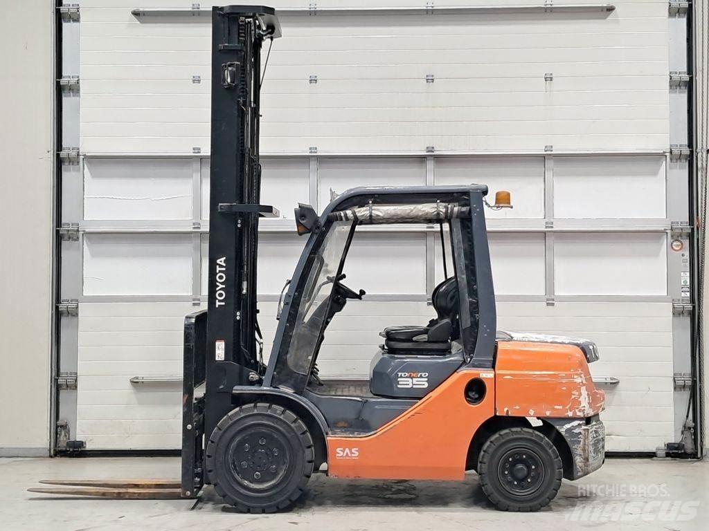 Toyota 02-8FDJF35 柴油卡車