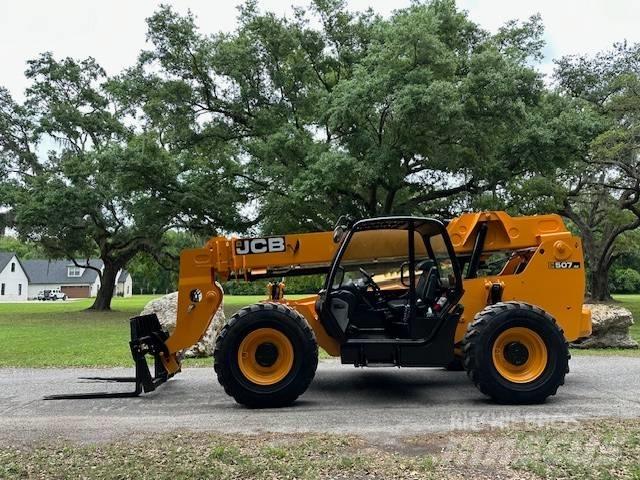 JCB 507-42 伸縮臂操作車