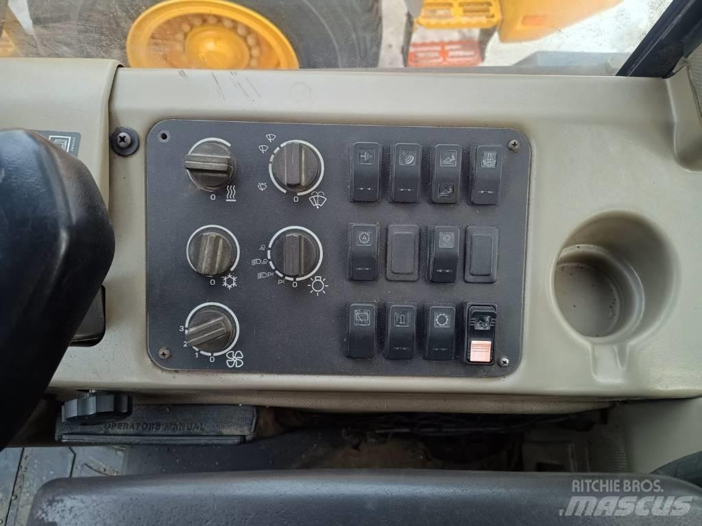 CASE 521D XT 輪胎式裝載機