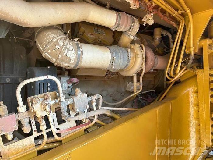 CAT Rebuilt 775F - 側卸礦車
