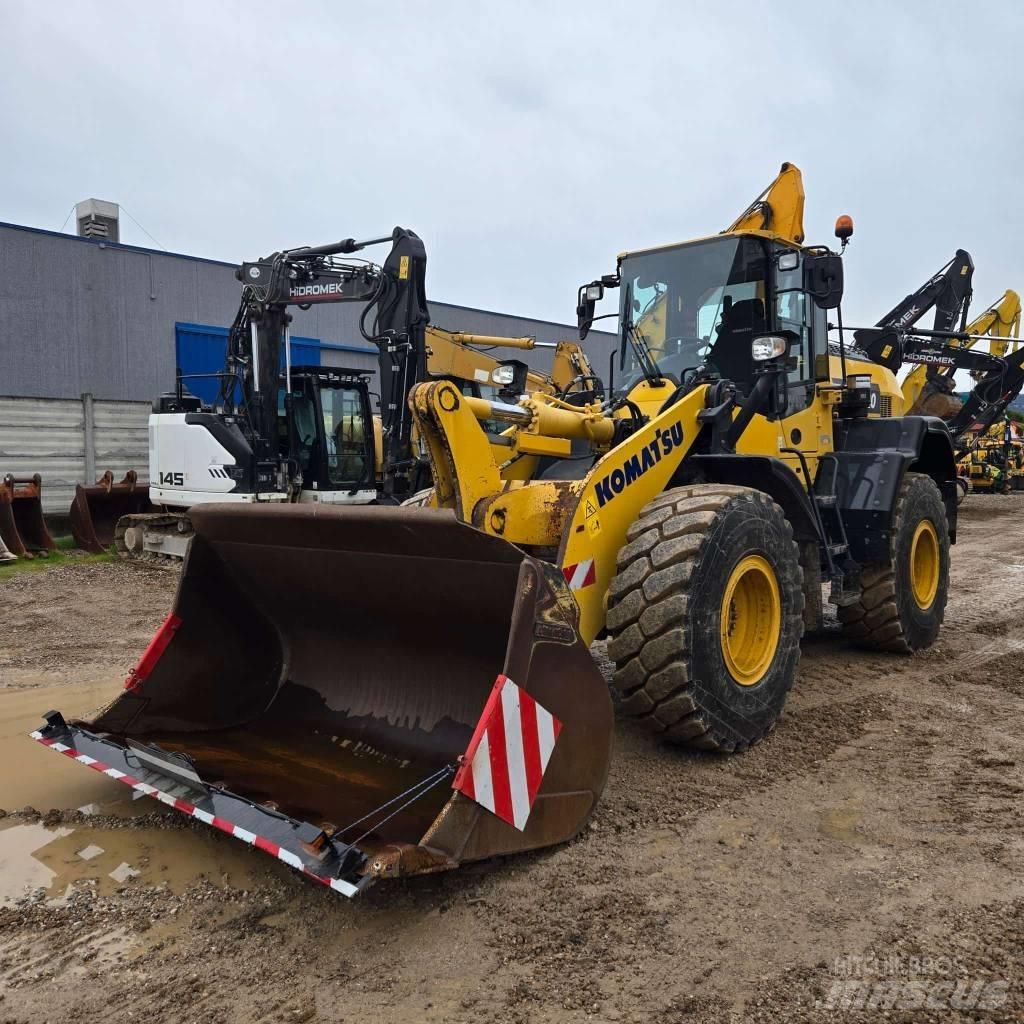 Komatsu WA 320-8 輪胎式裝載機