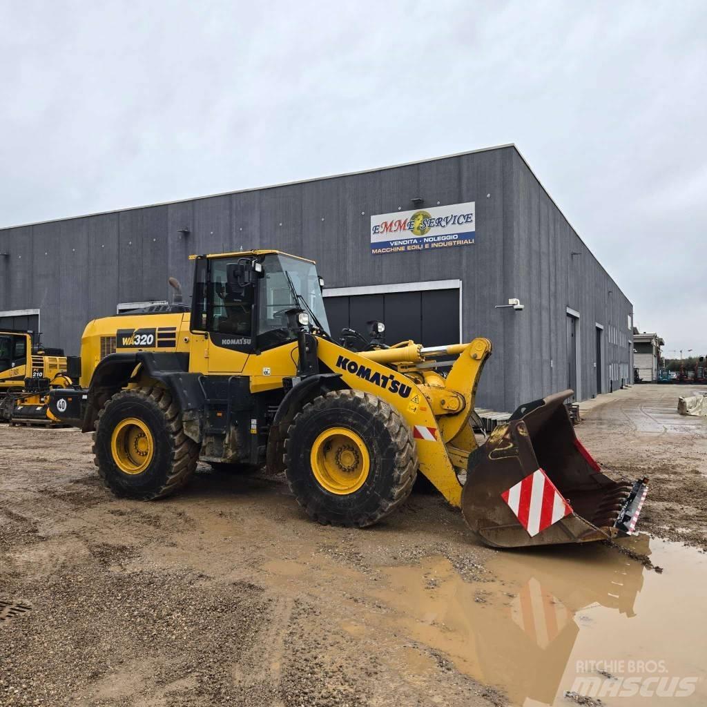 Komatsu WA 320-8 輪胎式裝載機