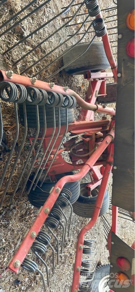 Kuhn GA 6632 堆草機