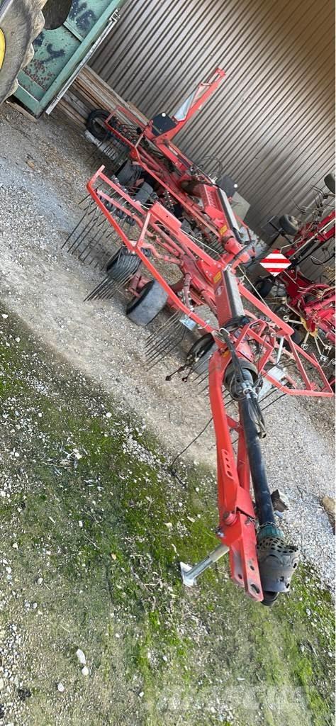 Kuhn GA 6632 堆草機