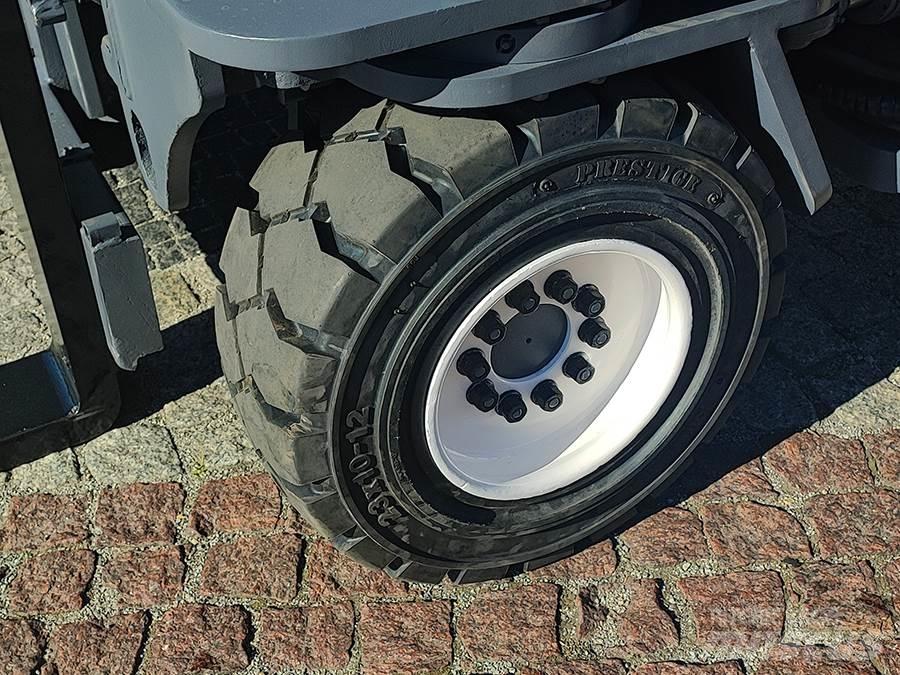 Combilift C5000XL 四向前伸式堆高機(叉車)