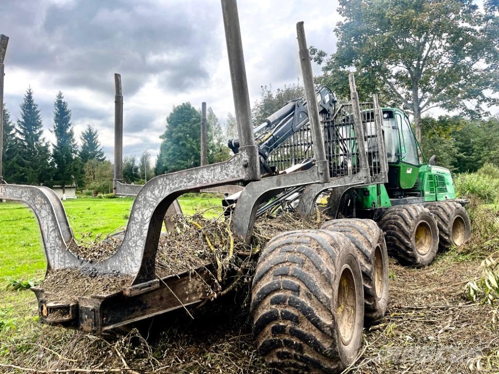 John Deere 1110 E 集運機