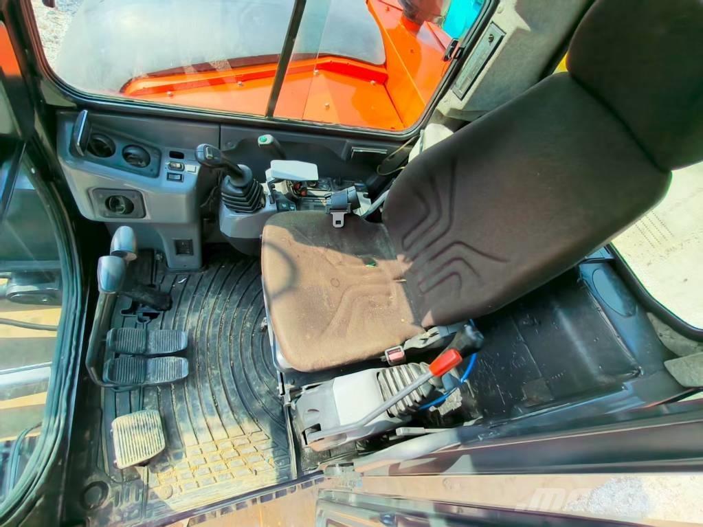 Kubota KX 080-4 小型挖土機/掘鑿機<7t(小型挖掘機)