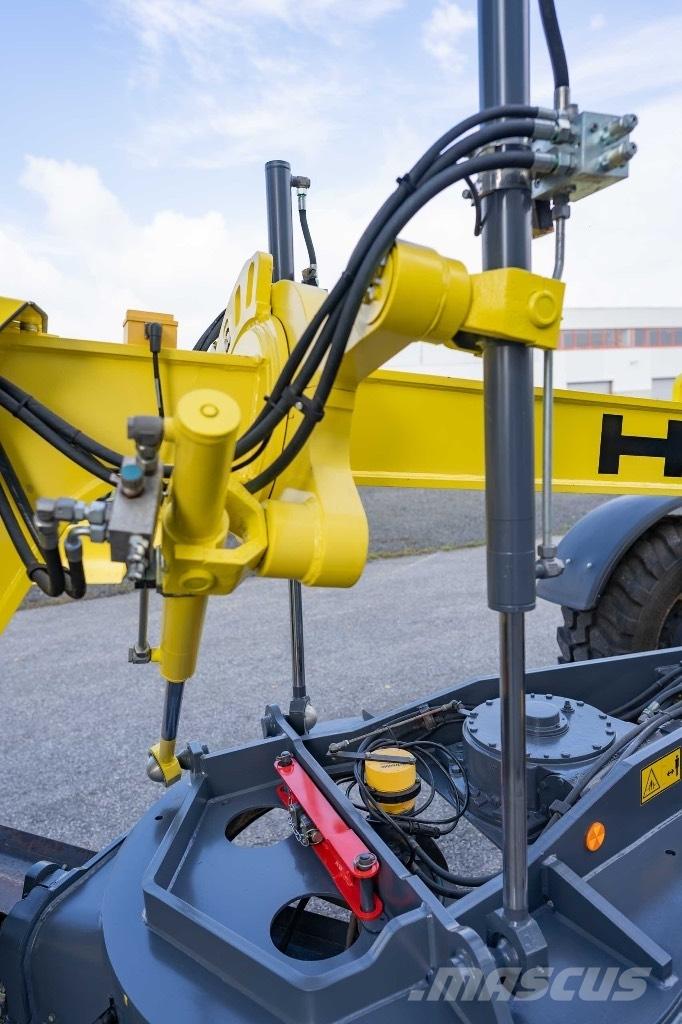 HBM BG 120TA-6 EP 平土機