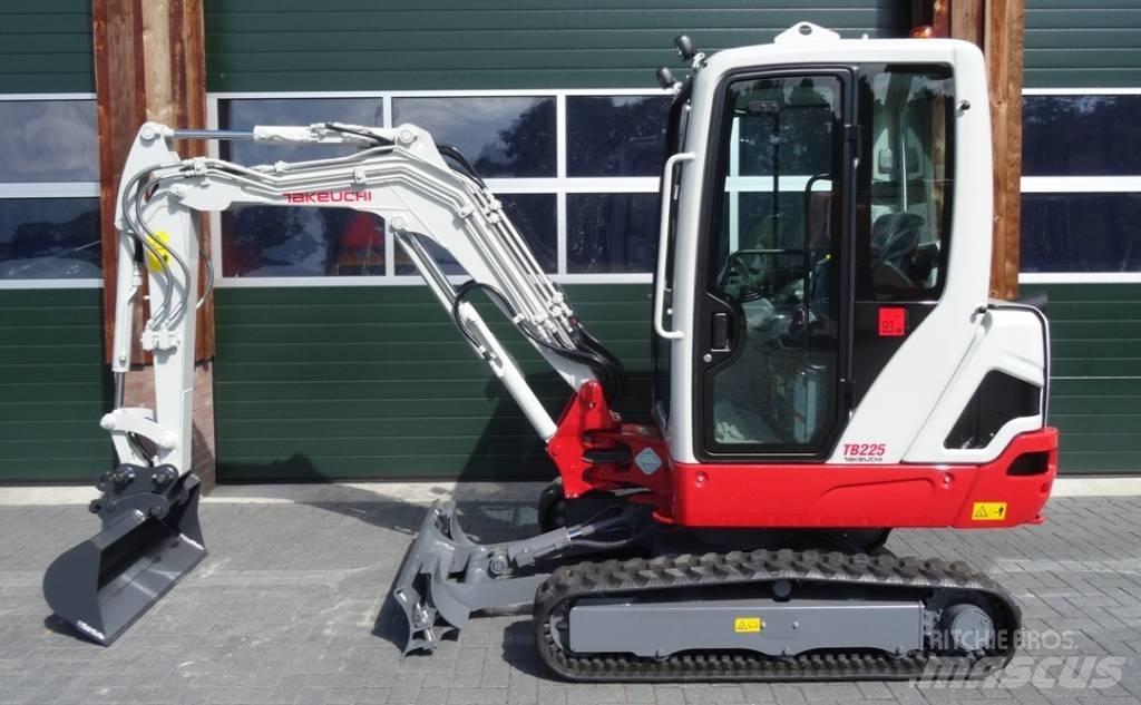 Takeuchi TB 225 小型挖土機/掘鑿機<7t(小型挖掘機)