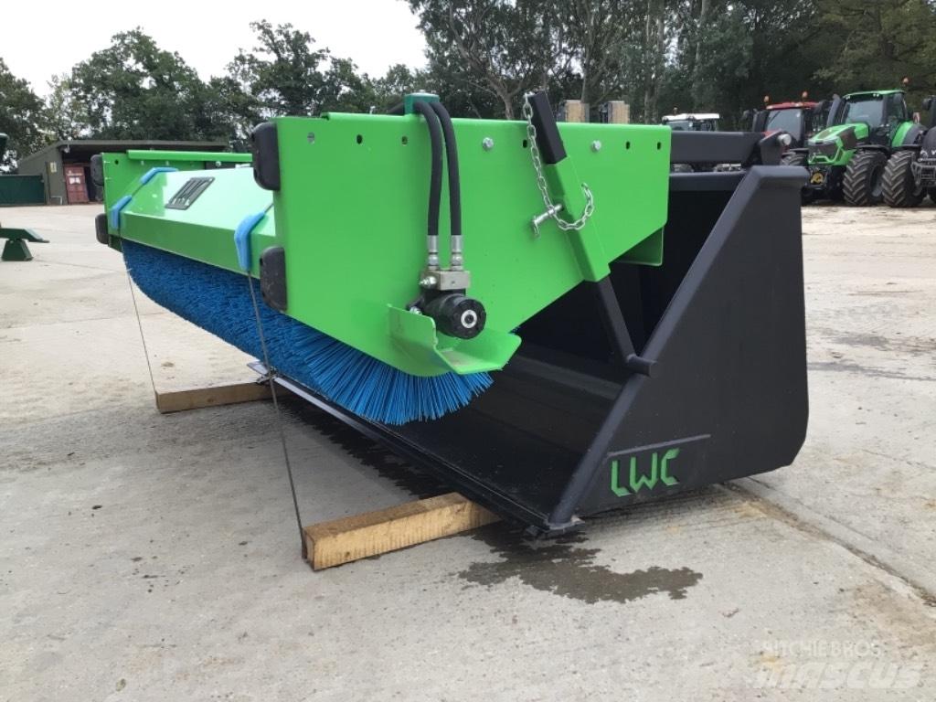 LWC SWEEPER 掃倉機