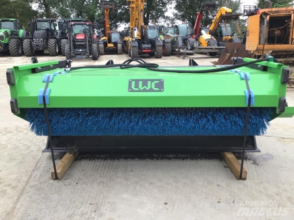 LWC SWEEPER 掃倉機