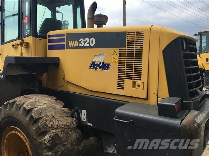 Komatsu WA 320-3 輪胎式裝載機