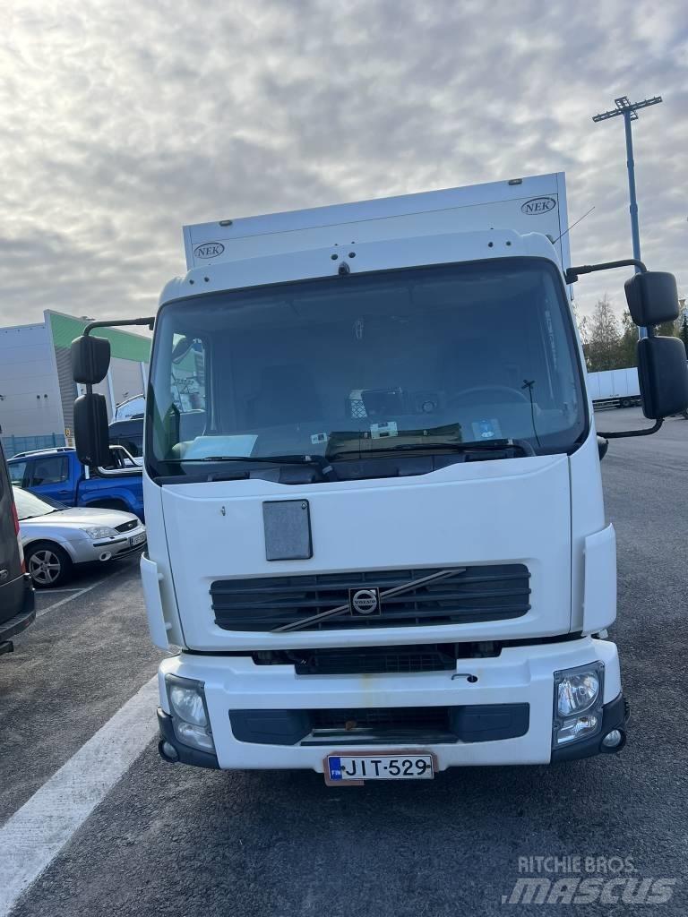 Volvo FL240 貨箱式卡車