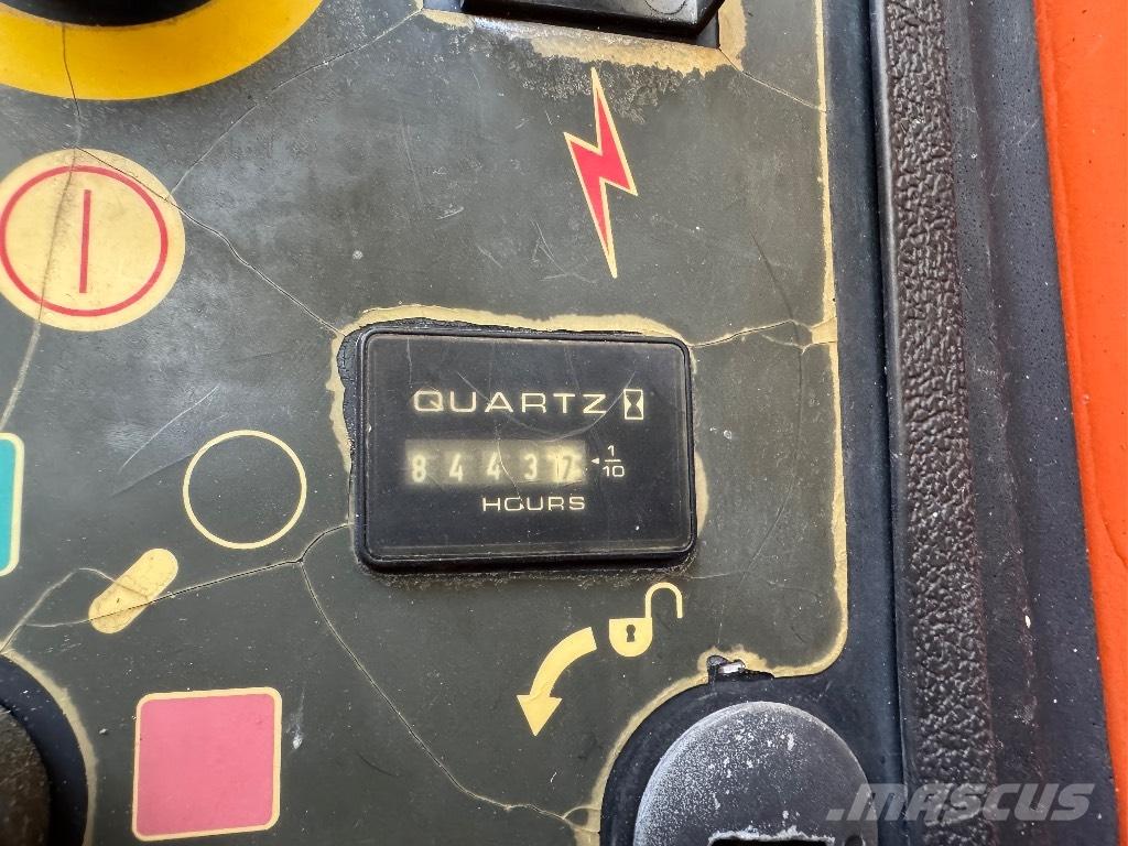 JLG 1200 SJP 伸縮臂高空作業車