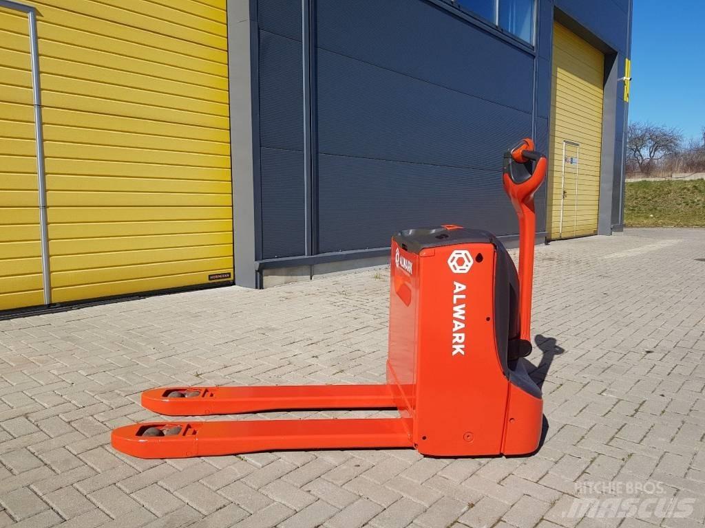 Linde T16 手拉式油壓拖板車
