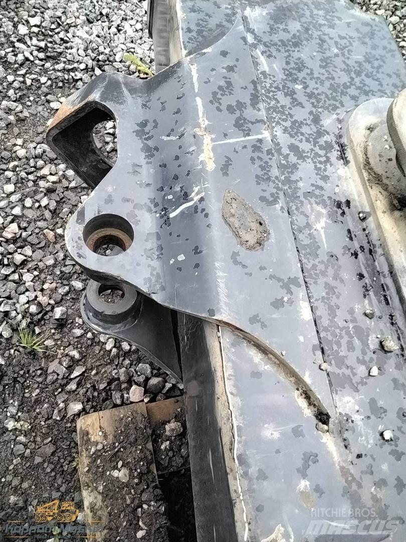 Komatsu 165 運送起重機