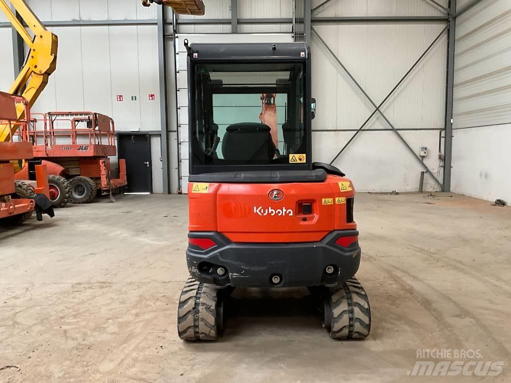 Kubota KX 030-4 小型挖土機/掘鑿機<7t(小型挖掘機)