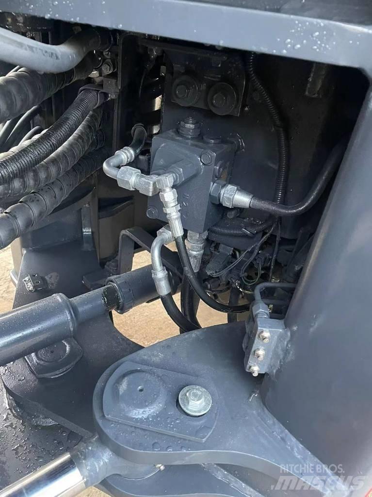 Komatsu WA 380 輪胎式裝載機