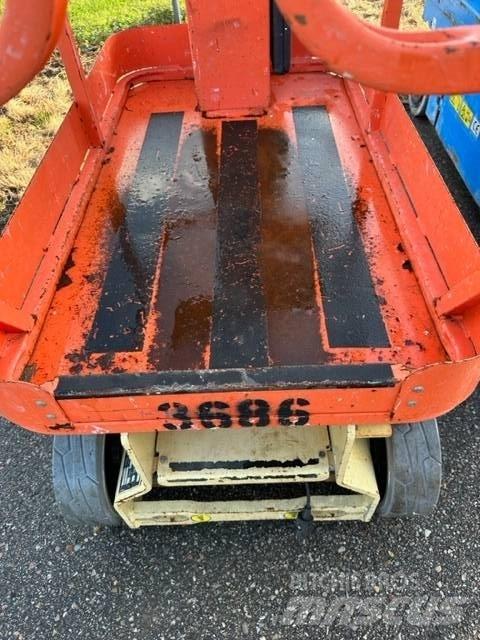JLG 1230 ES 垂直升降工作台