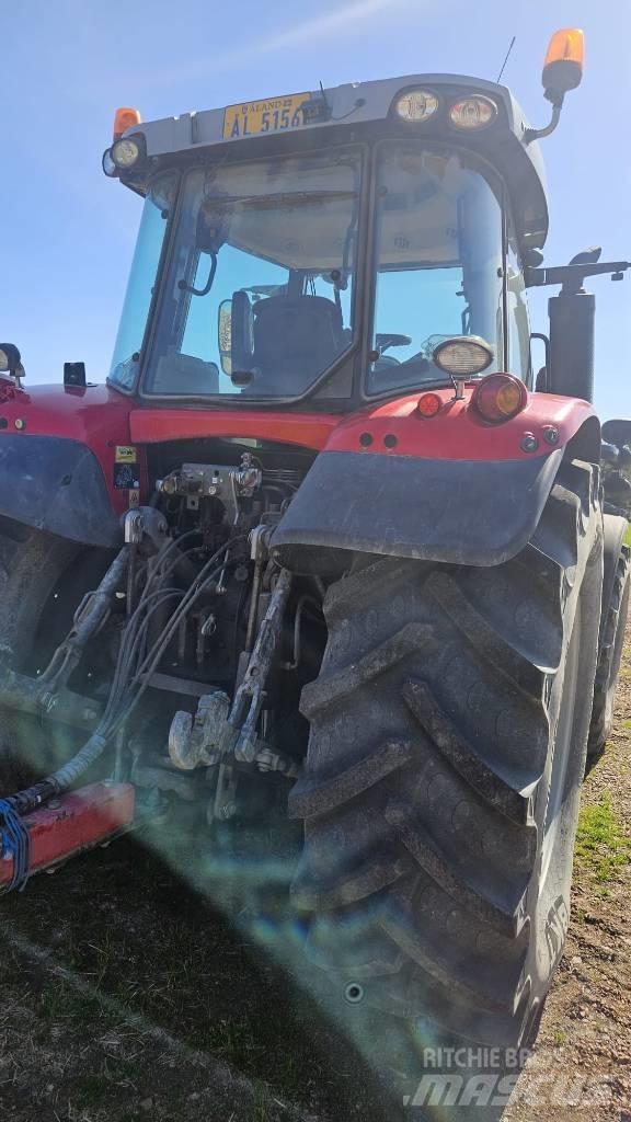 Massey Ferguson 6715 曳引機
