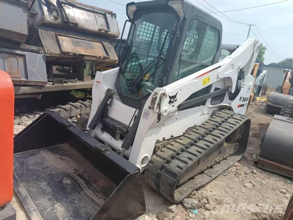 Bobcat T770 推土機