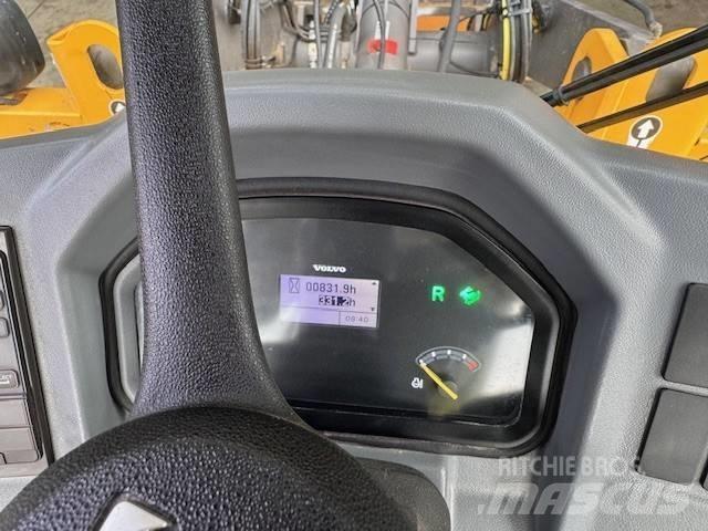 Volvo L 30 G 輪胎式裝載機