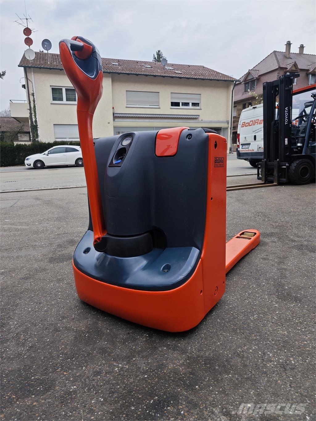 Linde T 16 行走控制式堆積機