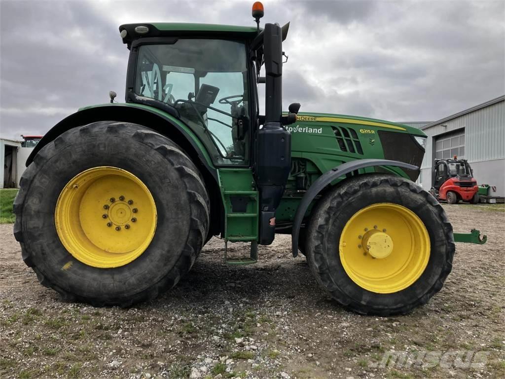 John Deere 6215R 曳引機