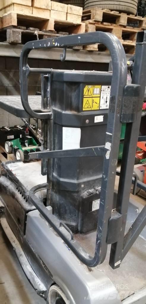 JLG 10 MSP 垂直升降工作台
