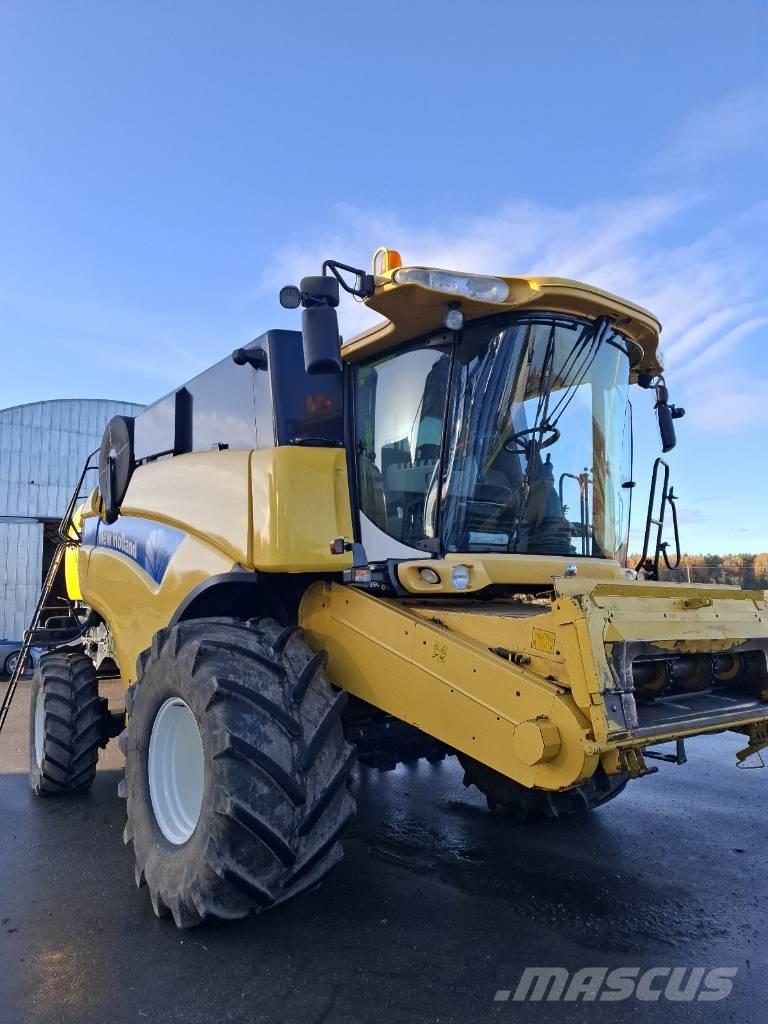 New Holland CX 840 聯合收穫機