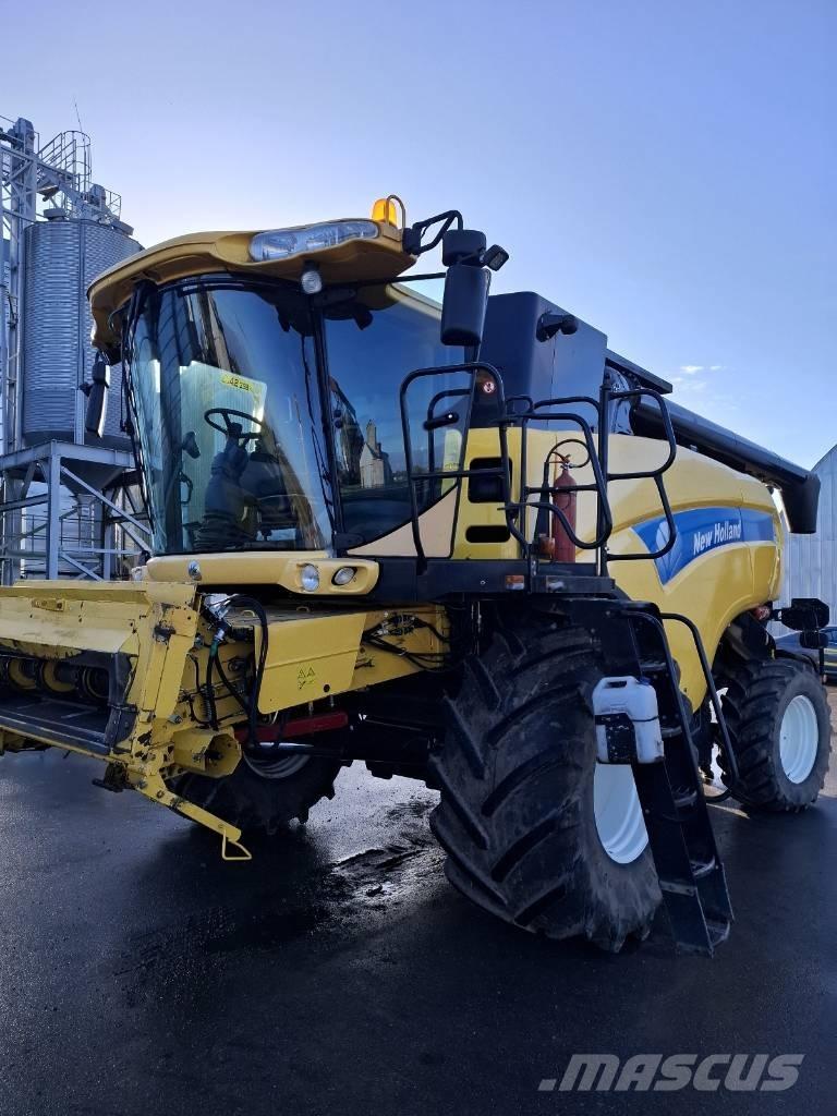 New Holland CX 840 聯合收穫機