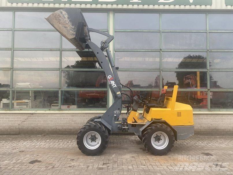 GiANT V 451 T 小型裝載機
