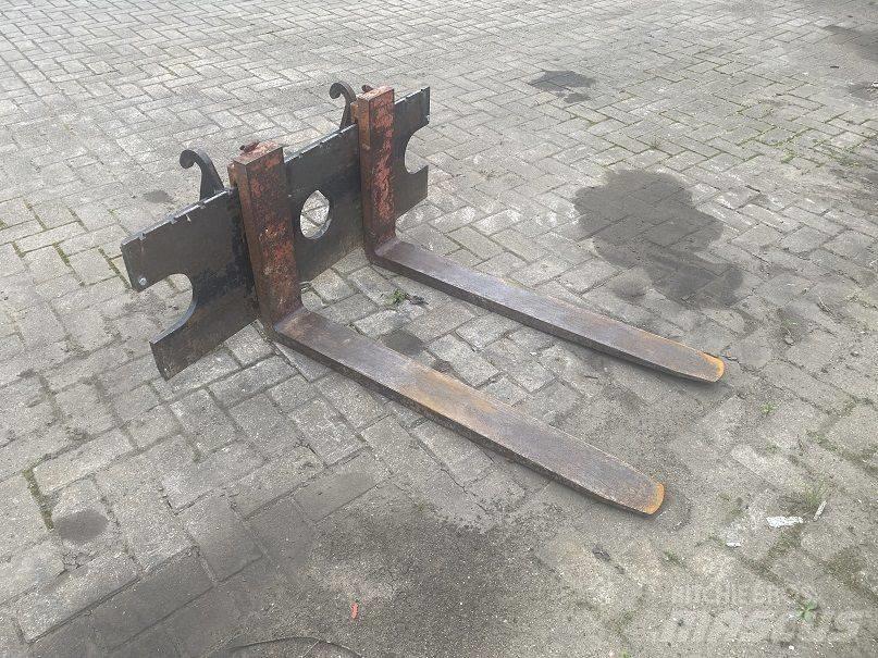 GiANT V 451 T 小型裝載機