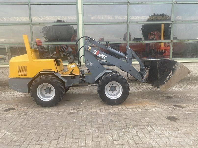 GiANT V 451 T 小型裝載機
