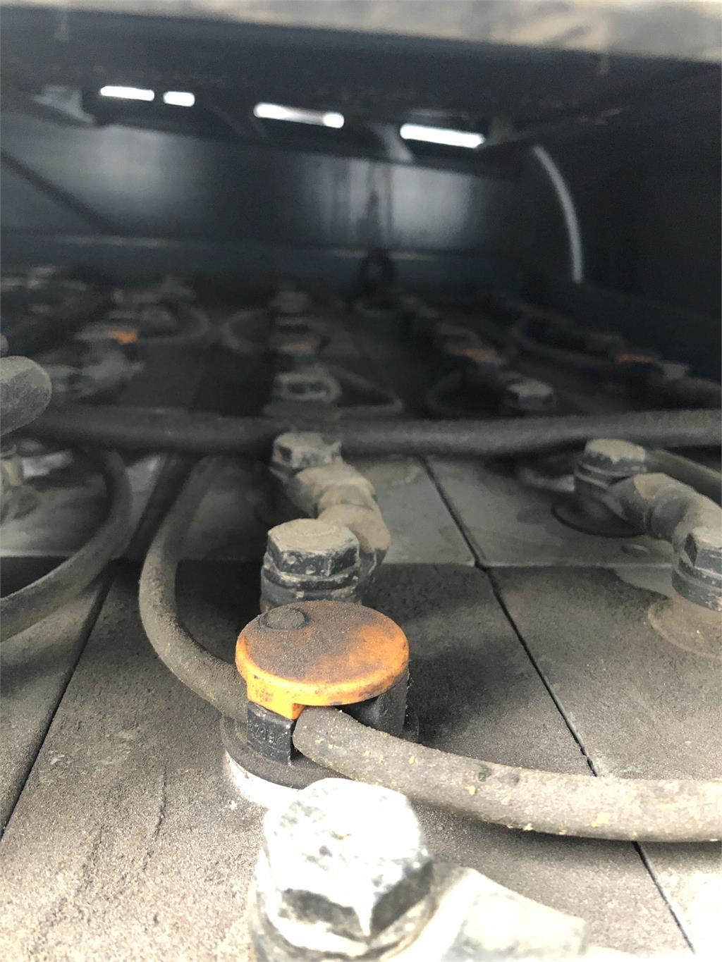 Still RX60-50/600 電動堆高機