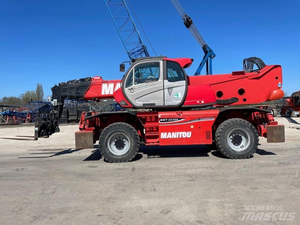 Manitou MRT 3255 伸縮臂操作車