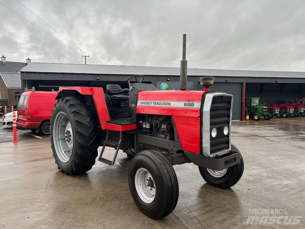 Massey Ferguson 698 曳引機