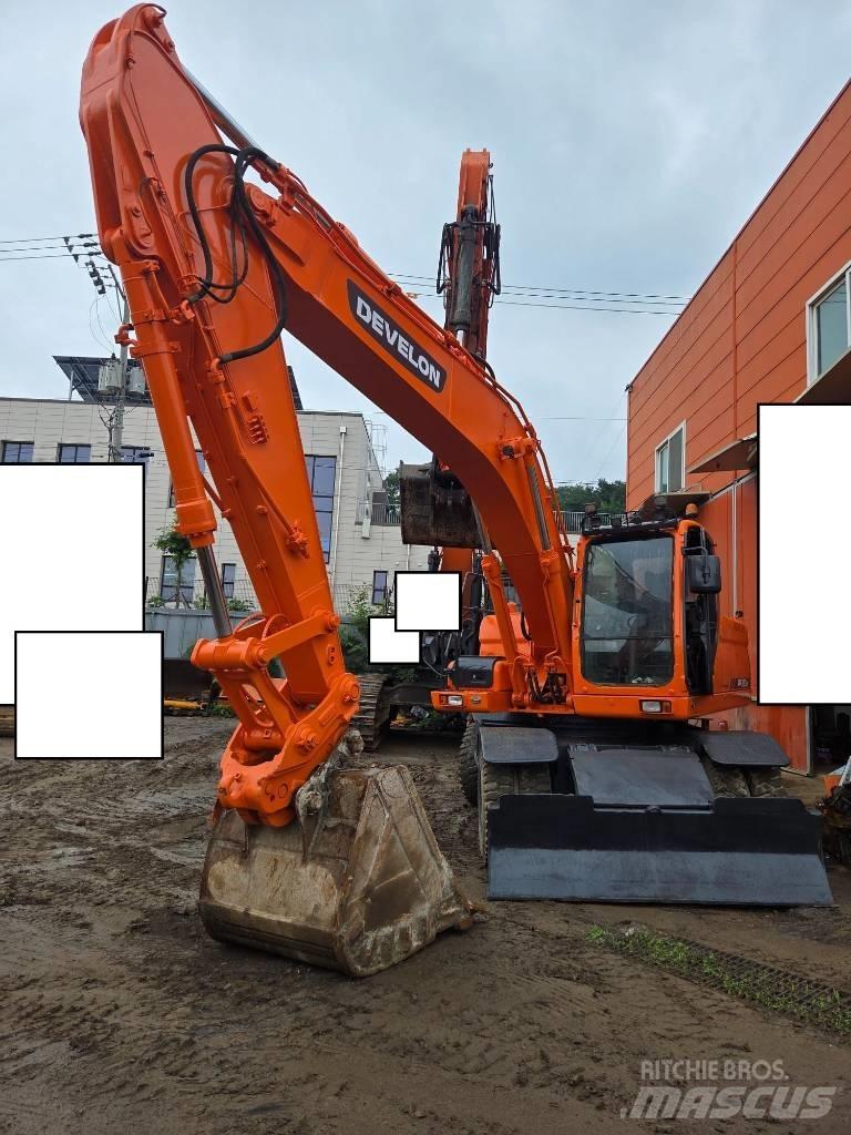 Doosan DX 210 W 旋轉式挖土機/掘鑿機/挖掘機