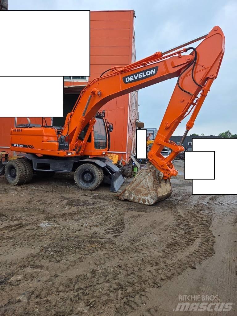 Doosan DX 210 W 旋轉式挖土機/掘鑿機/挖掘機